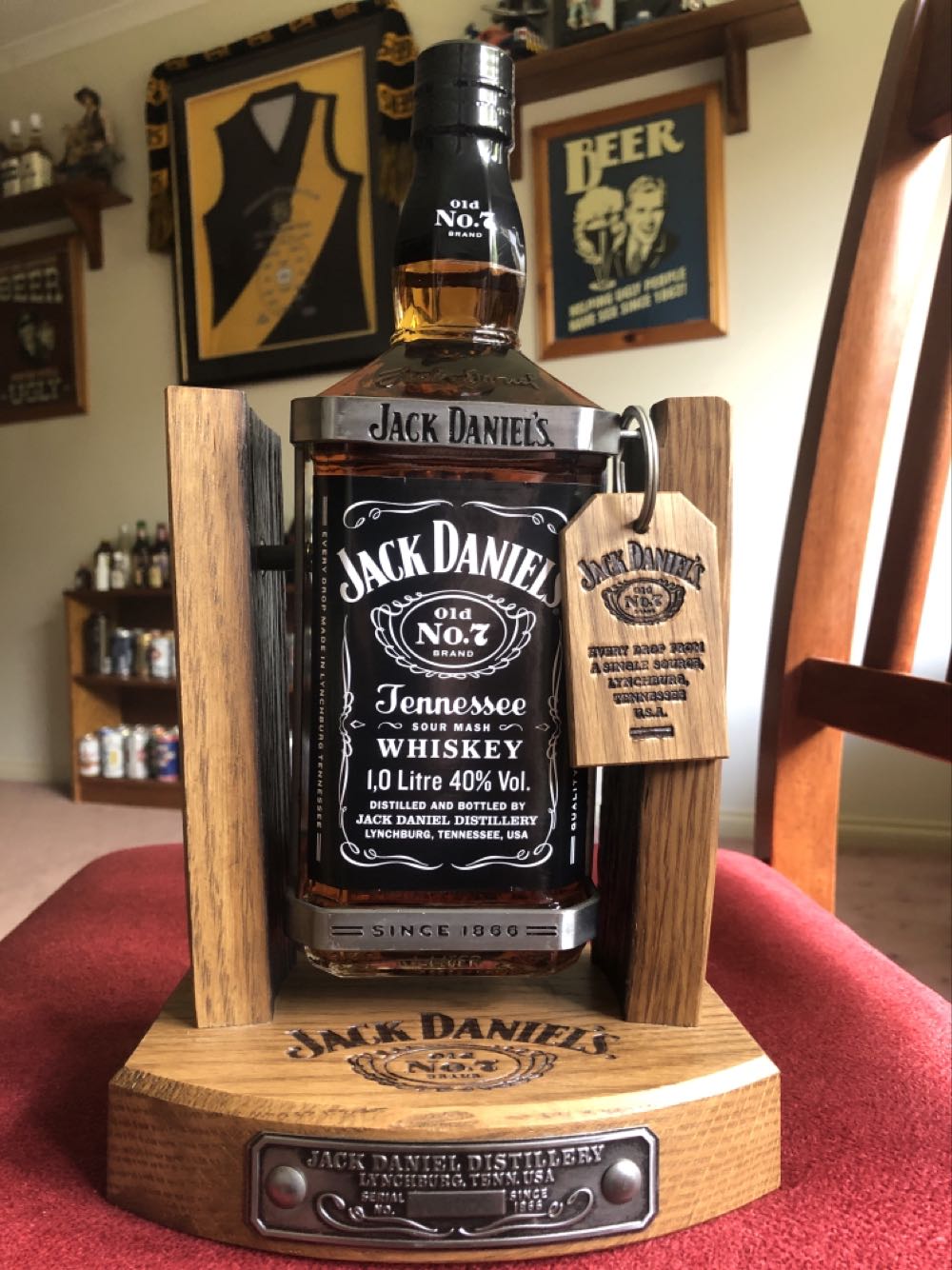 Jack Daniels BWS Cradle 2018 - Jack Daniels Distillery (1.00 L) alcohol collectible [Barcode 082184045367] - Main Image 2