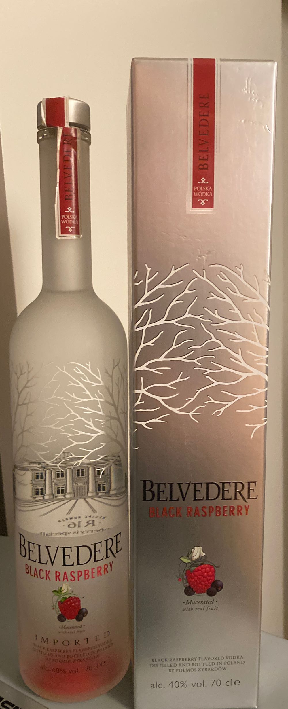 Belvedère Black Raspberry - Polmos Zyrardów (700 mL) alcohol collectible [Barcode 5901041003126] - Main Image 2