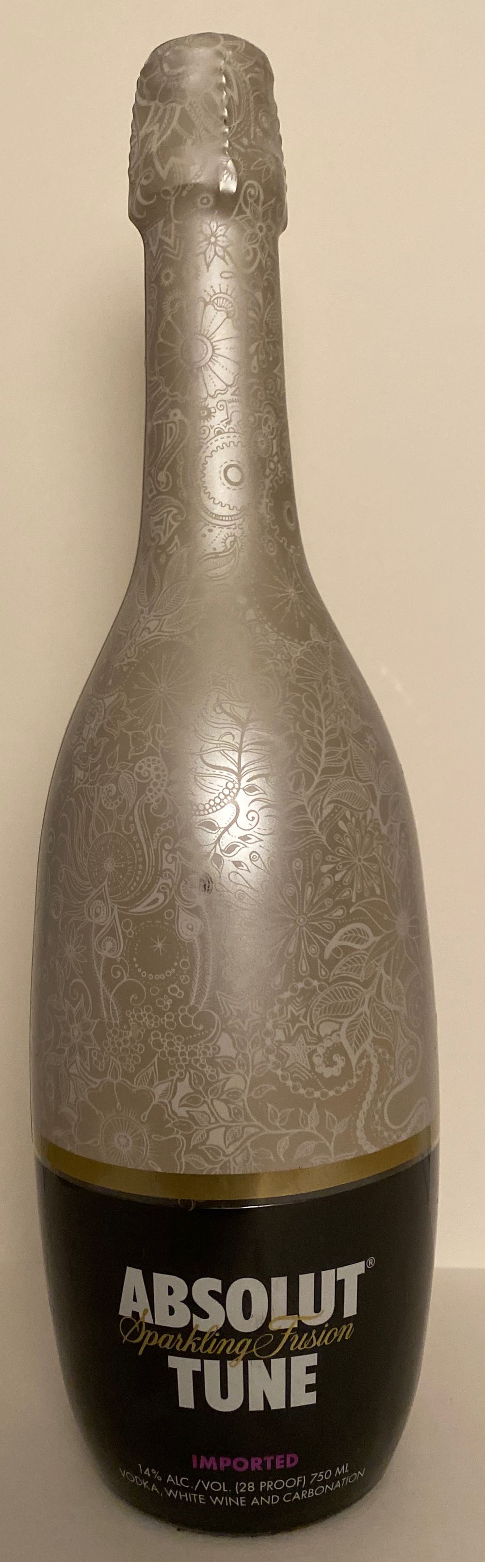Absolut Tune Sparkling Fusion - The Absolut Company (750 mL) alcohol collectible [Barcode 835229000957] - Main Image 2