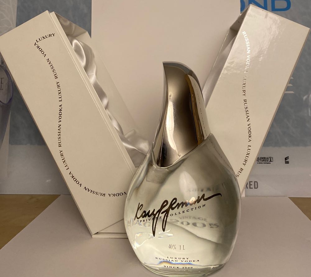 Kauffman Vodka Private Collection Vintage 2005 - Kristall, Kaluga (1000 mL) alcohol collectible [Barcode 4607090120555] - Main Image 2