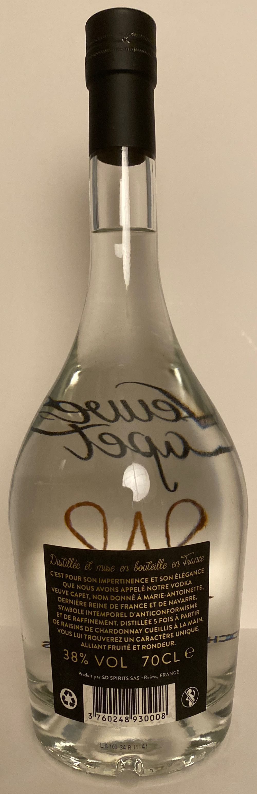 Veuve Capet Chardonnay Vodka Premium De France - Sd Spirits Sas (700 mL) alcohol collectible [Barcode 3760248930008] - Main Image 2