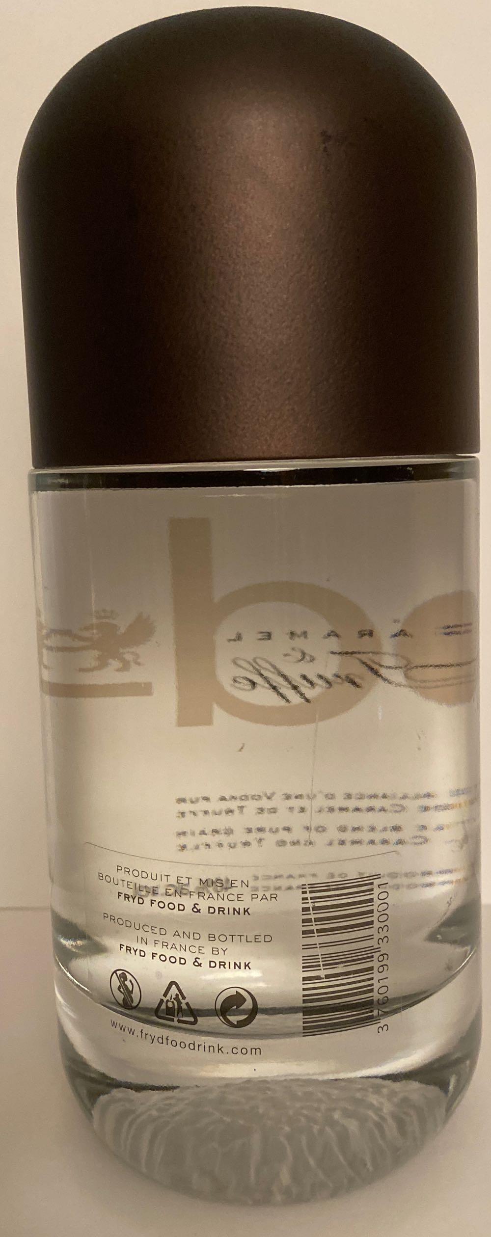 Vod-K Caramel And Truffle Vodka - Fryd Food And Drinks (700 mL) alcohol collectible [Barcode 3760199330001] - Main Image 2