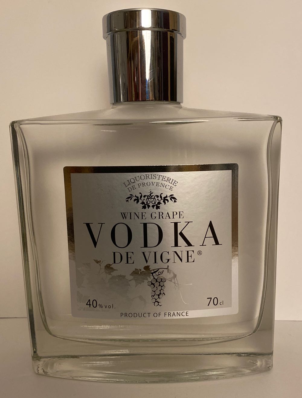 Vodka De Vigne - Liquoristerie De Provence (700 mL) alcohol collectible [Barcode 3071529800218] - Main Image 2