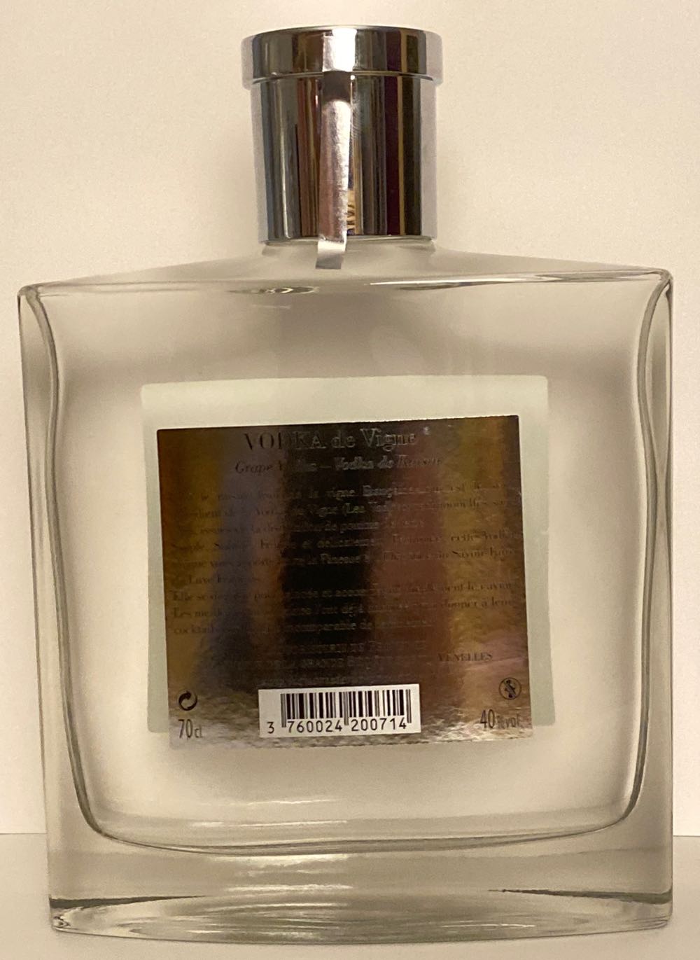 Vodka De Vigne - Liquoristerie De Provence (700 mL) alcohol collectible [Barcode 3071529800218] - Main Image 3