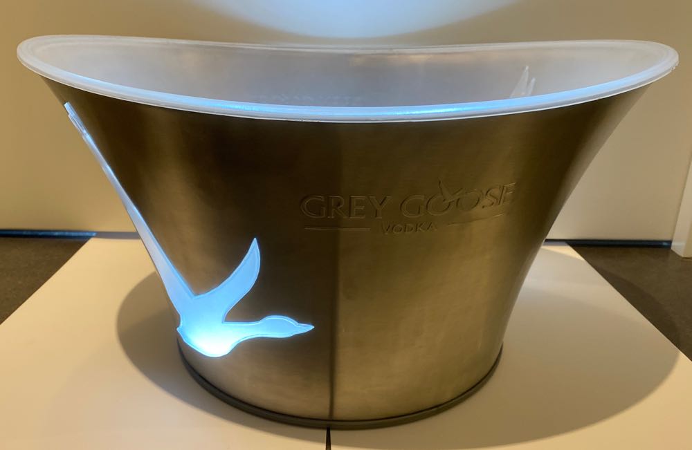 Grey Goose Vasque With Light - Grey Goose Vodka alcohol collectible - Main Image 2