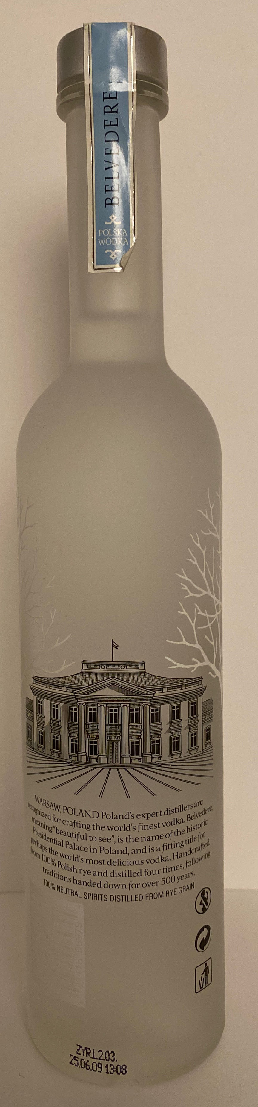 Belvedere Vodka 200ml - Polmos Zyrardów (200 mL) alcohol collectible [Barcode 087116069794] - Main Image 2