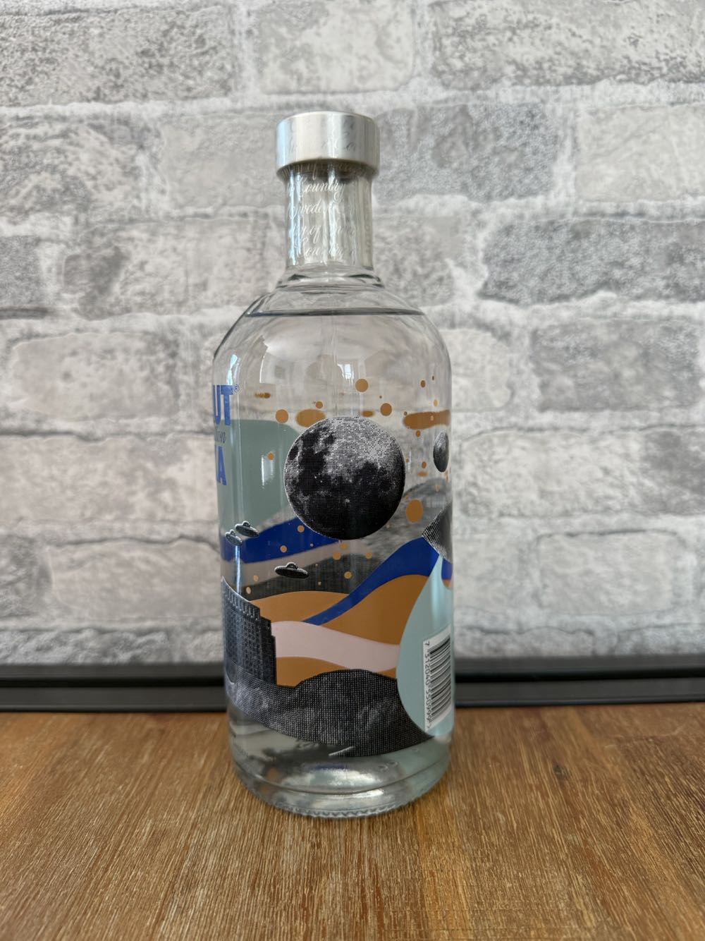 Absolut Blank Mario Wagner - Absolut Spirits Co. (0,7 L) alcohol collectible [Barcode 7312040550999] - Main Image 2