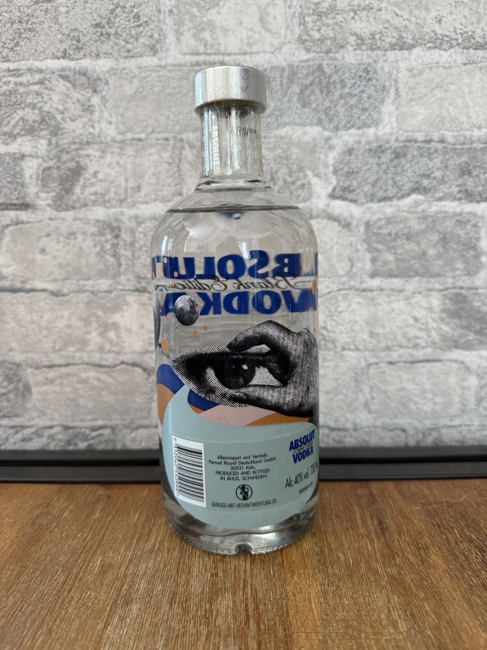 Absolut Blank Mario Wagner - Absolut Spirits Co. (0,7 L) alcohol collectible [Barcode 7312040550999] - Main Image 3