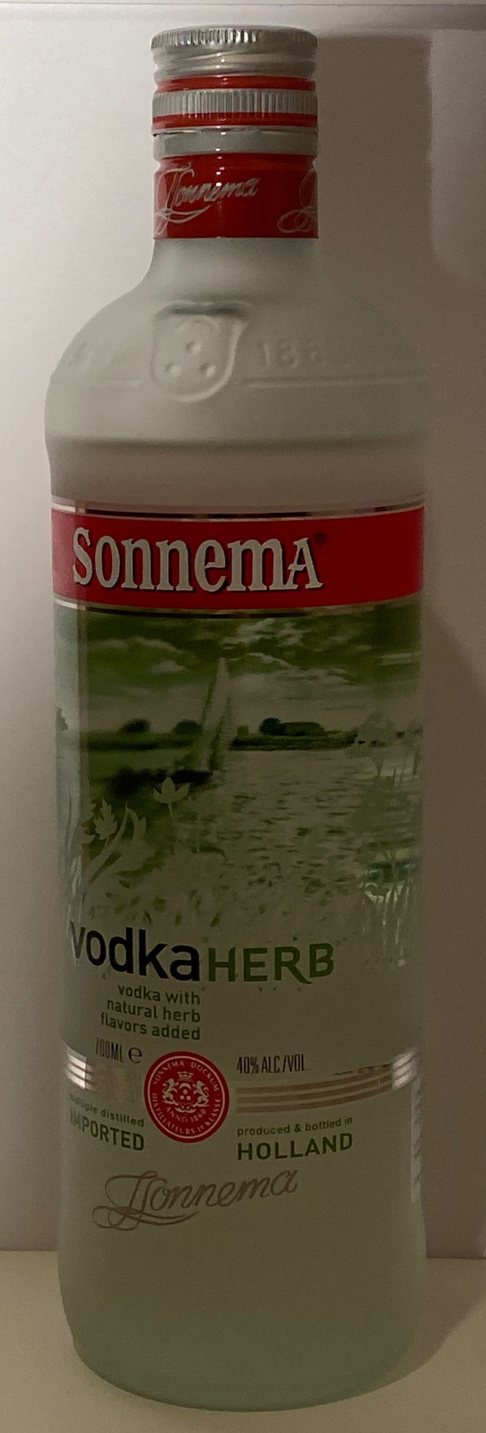 Sonnema Vodka Herb - Sonnema Bv (700 mL) alcohol collectible [Barcode 8710631036720] - Main Image 2