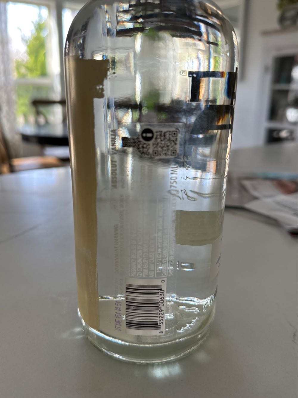 Absolut Vanilia - The Absolut Company AB (750 mL) alcohol collectible [Barcode 835229006300] - Main Image 2