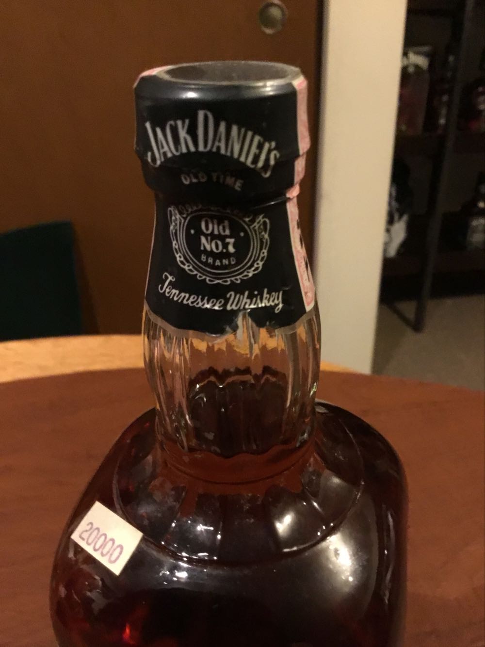 Black Label Fake Seal  - Jack Daniel Distillery (1 L) alcohol collectible - Main Image 2