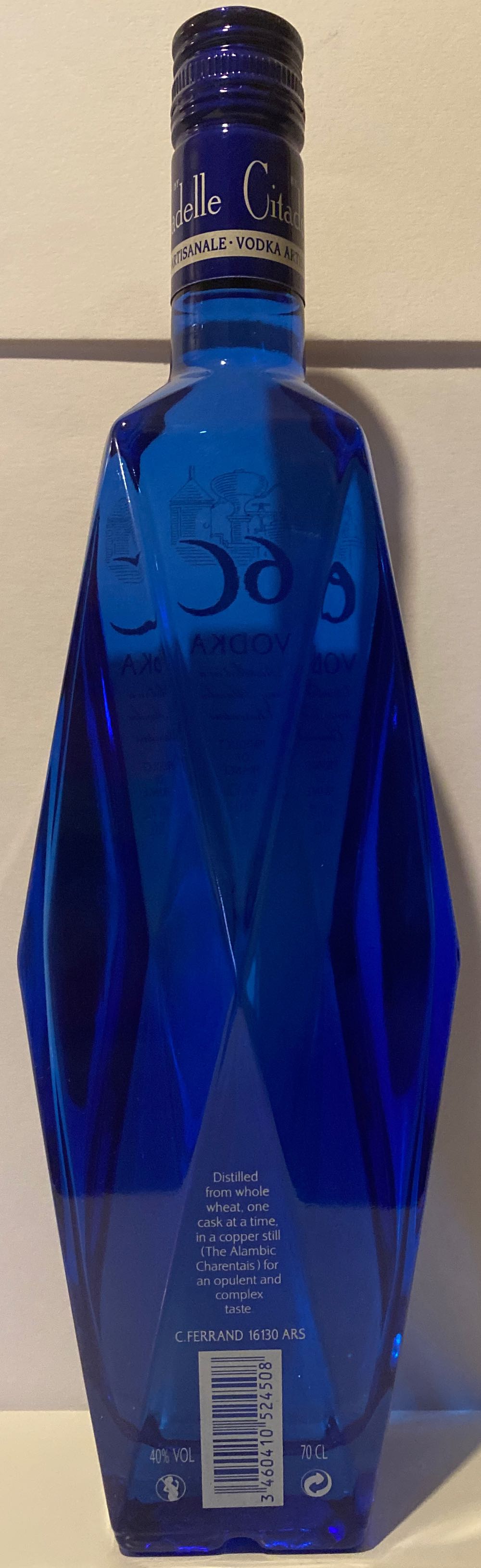 6C Citadelle 700ml 40% France - Citadelle (700 mL) alcohol collectible [Barcode 3460410524508] - Main Image 2