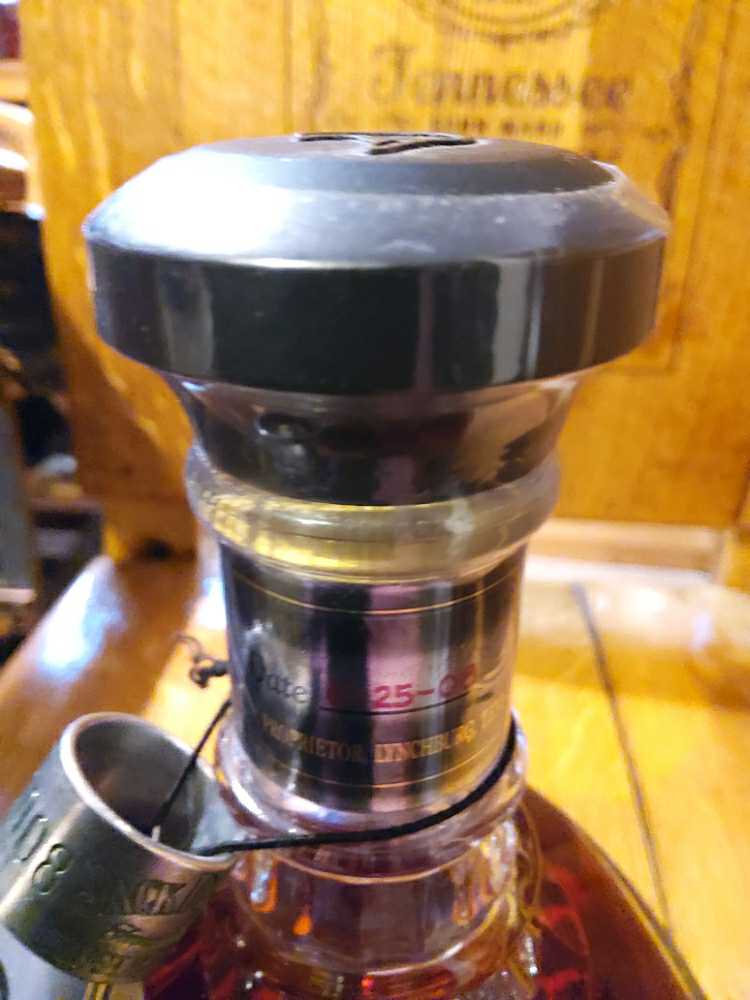 Ducks Unlimited 2008 - Jack Daniel Distillery (750 mL) alcohol collectible - Main Image 3