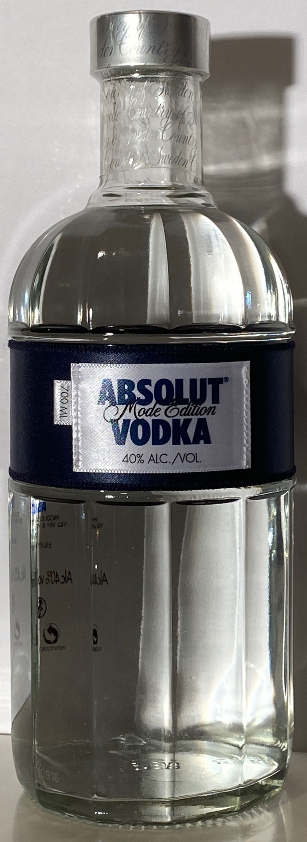 Hamilton 87 White ’Stache