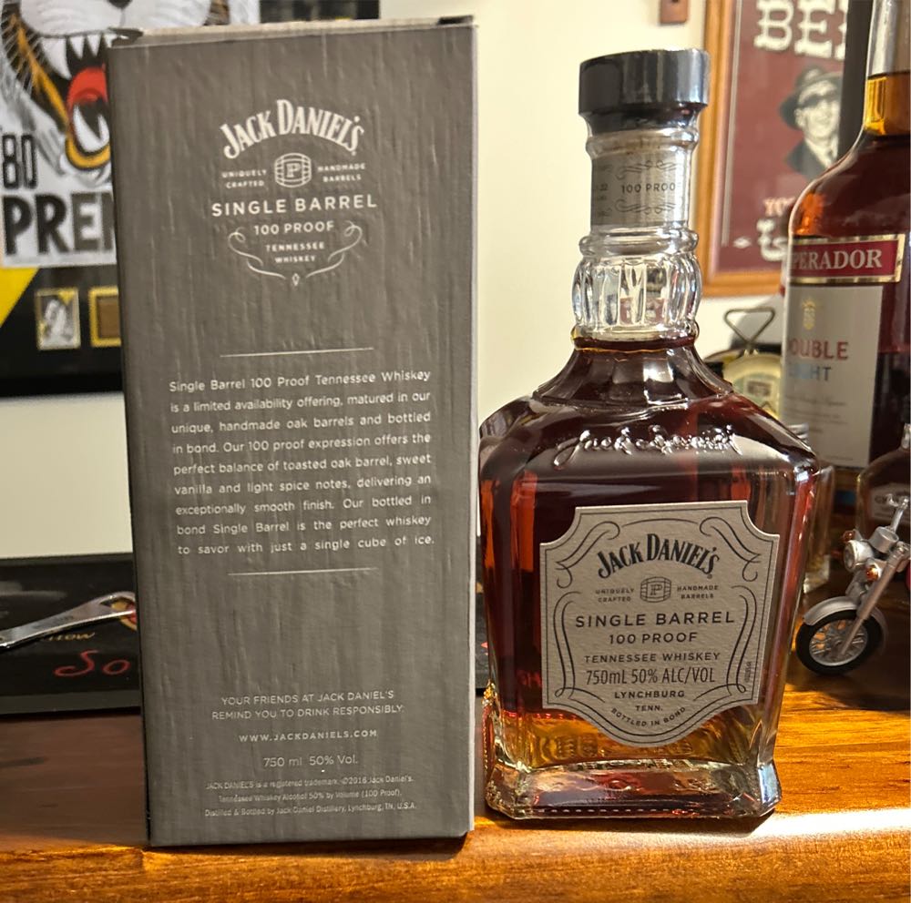 JD Travelers Exclusive 100%Proof - Jack Daniel Distillery (750 mL) alcohol collectible [Barcode 082184001851] - Main Image 4