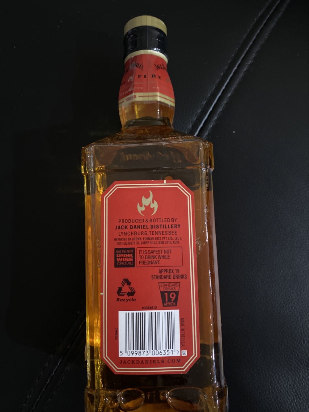 Jack Daniels Tennessee Fire - Cinnamon Spice - Jack Daniel Distillery (700 mL) alcohol collectible [Barcode 5099873006351] - Main Image 2