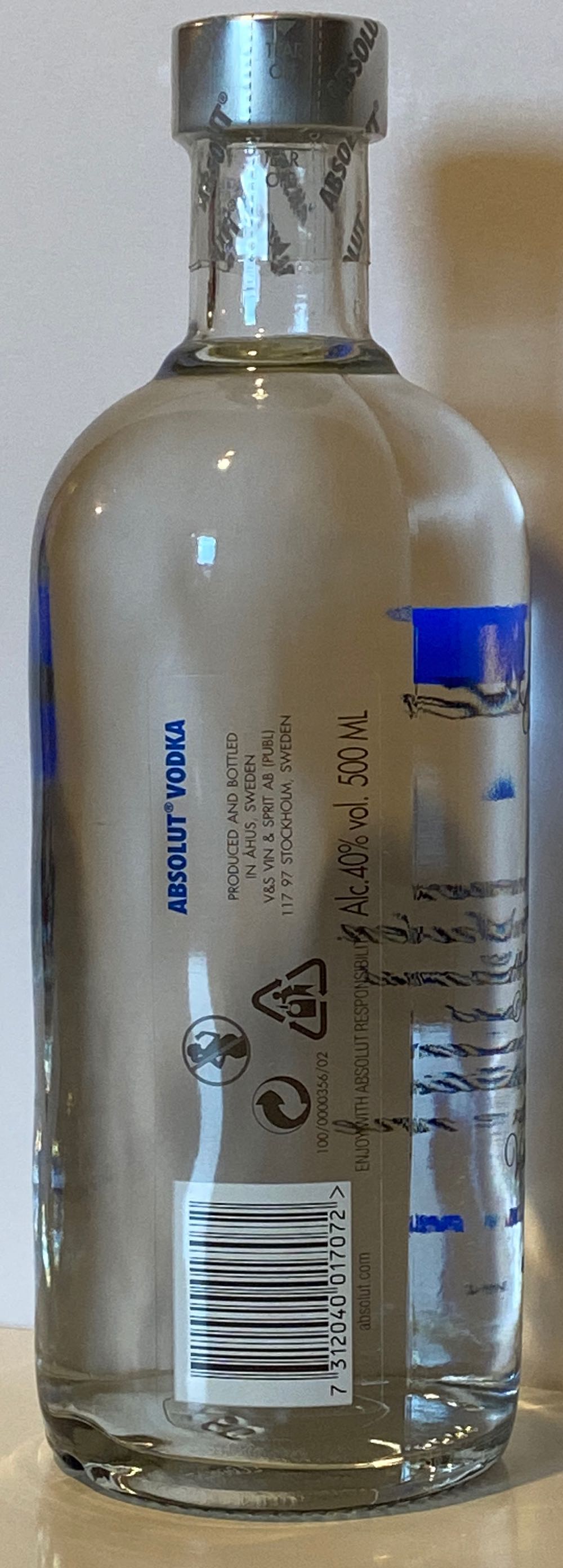 Absolut Vodka 0,5L - The Absolut Company (500 mL) alcohol collectible [Barcode 7312040017072] - Main Image 2