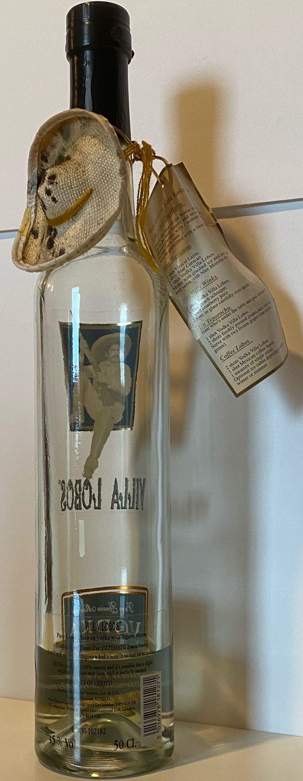 Villa Lobos Vodka - Licores Veracruz, S.A. De C.V. (500 mL) alcohol collectible [Barcode 5016978181271] - Main Image 2