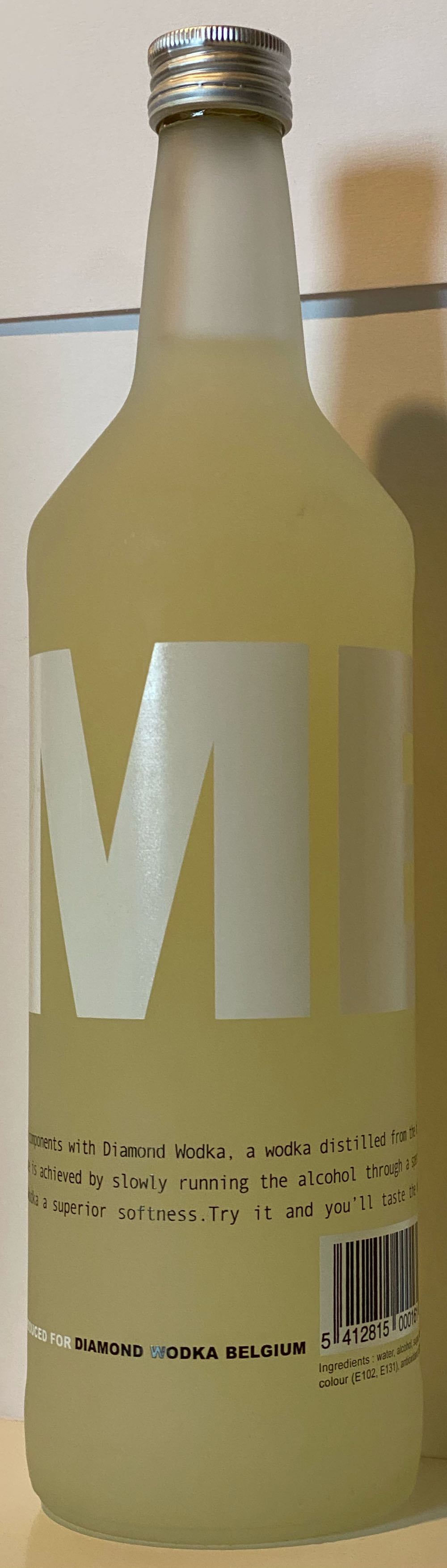 Diamond Lime Vodka - Diamond Vodka (1000 mL) alcohol collectible [Barcode 5412815000161] - Main Image 2