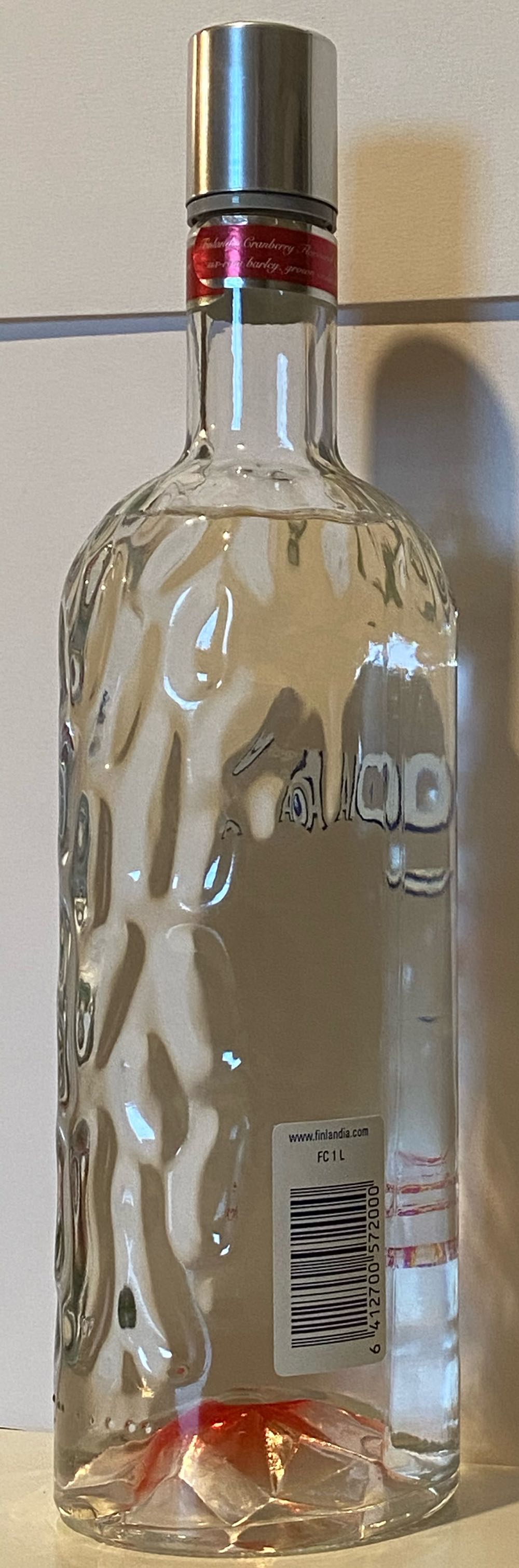Finlandia Cranberry Fusion 1l - Brown-Forman Beverages Europe LTD (1000 mL) alcohol collectible [Barcode 6412700572000] - Main Image 2
