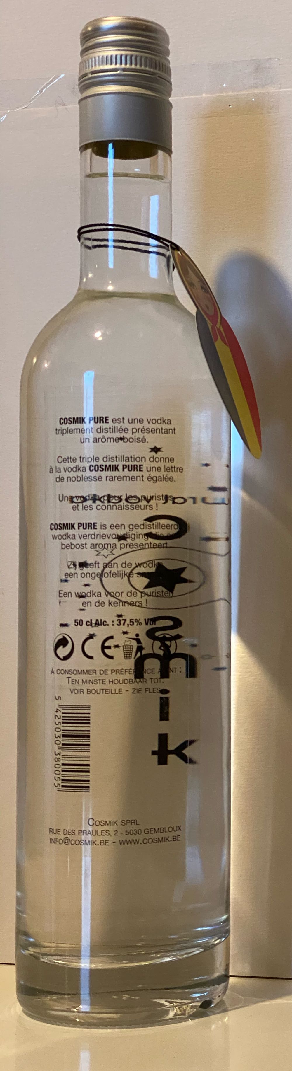 Cosmik Natural Vodka 50cl - Cosmik Sprl (500 mL) alcohol collectible [Barcode 5425030380055] - Main Image 2