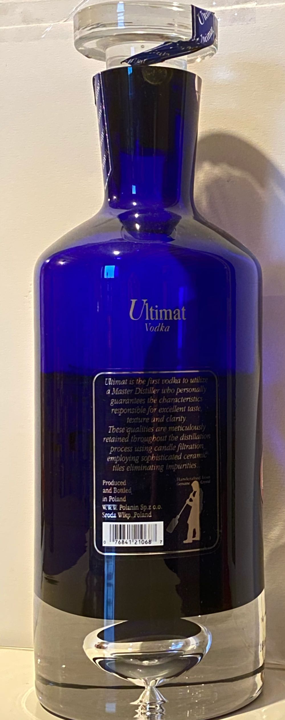 Ultimat Vodka  (700 mL) alcohol collectible [Barcode 076841210687] - Main Image 2