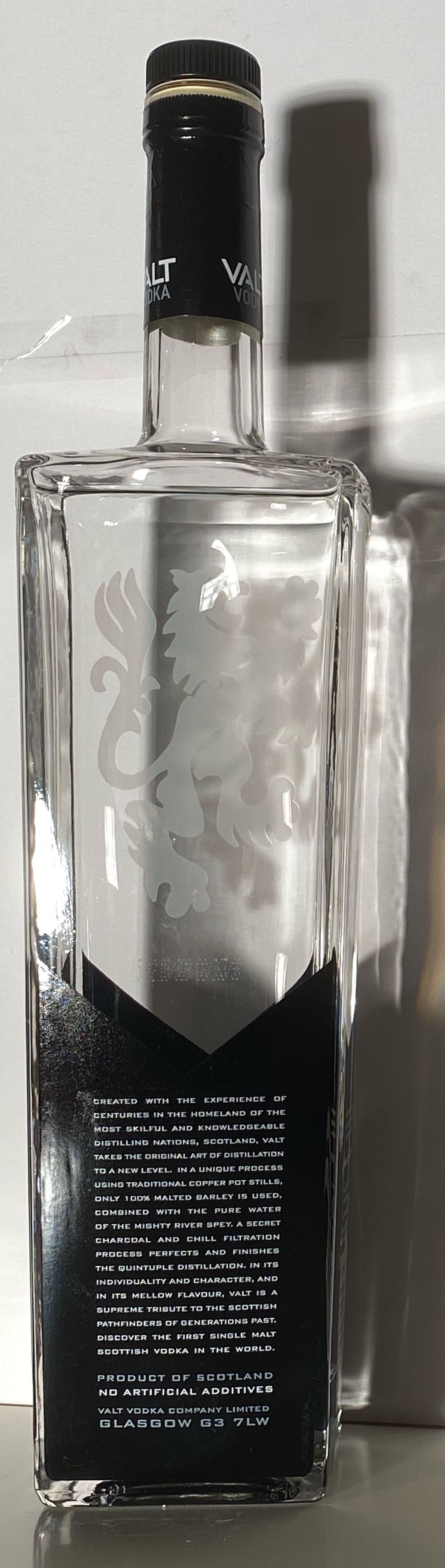 Valt Single Malt Scottish Vodka - Valt Vodka Company Limited (700 mL) alcohol collectible [Barcode 5022069555050] - Main Image 2