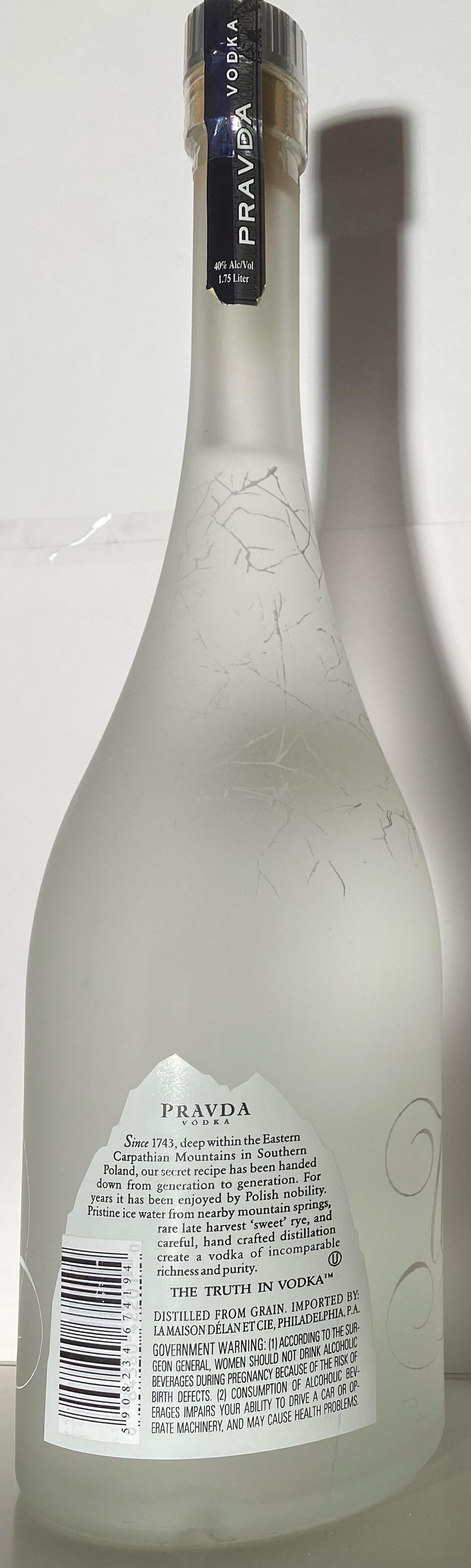 Pravda 1,75l Vodka 40%  (1750 mL) alcohol collectible [Barcode 5908234674194] - Main Image 2