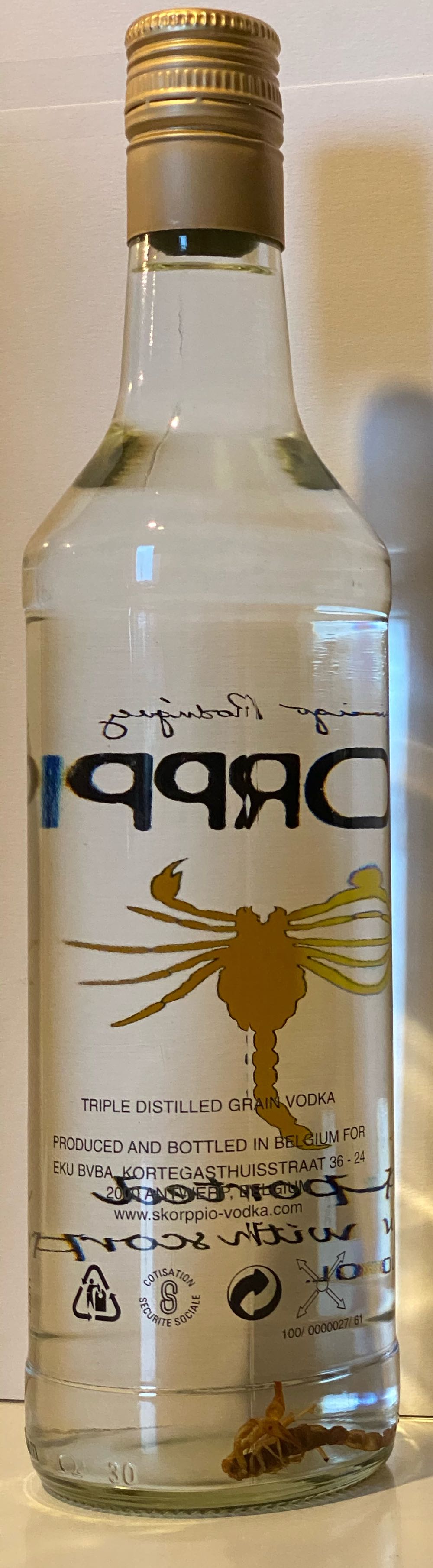 Skorppio Vodka  (700 mL) alcohol collectible [Barcode 5410621359954] - Main Image 2