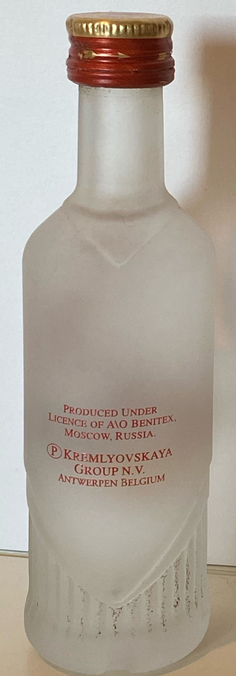 Kremlyovskaya Vodka - Kremlyovskaya Group NV (50 mL) alcohol collectible - Main Image 2