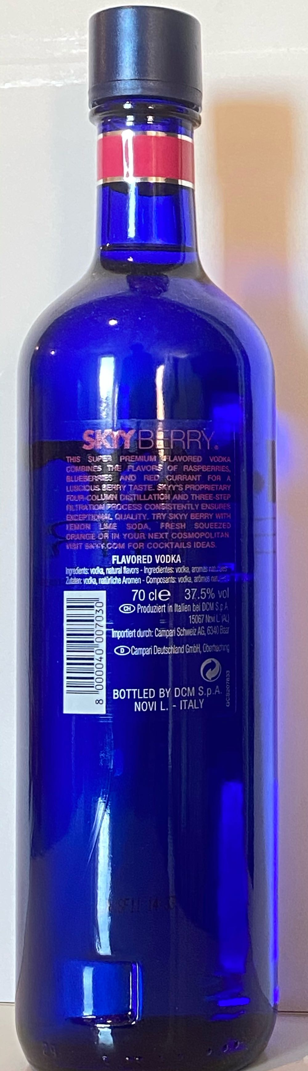 Skyy Berry Vodka - DCM S.p.A. (700 mL) alcohol collectible [Barcode 8000040007030] - Main Image 2