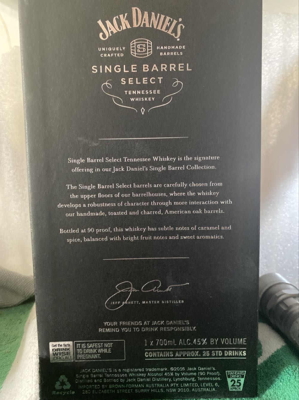 Jack Daniel’s 100 Proof - Jack Daniel‘s Distillery (700 mL) alcohol collectible [Barcode 082184087343] - Main Image 2