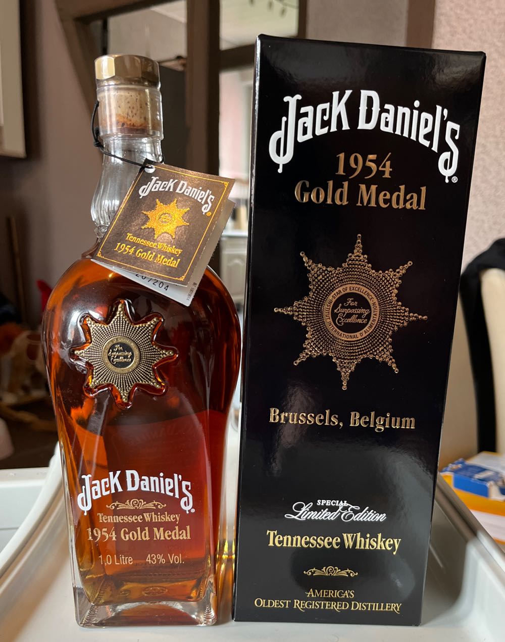 Gold Medal - 1954 - Jack Daniel’s (1 L) alcohol collectible [Barcode 5099873003152] - Main Image 4