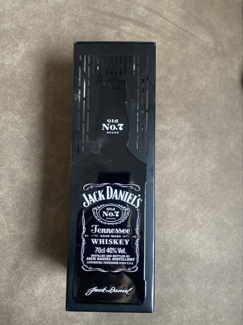 Xxxx - Box Set - Tin Only - Jack Daniels Distillery (700 mL) alcohol collectible [Barcode 5099873045947] - Main Image 2