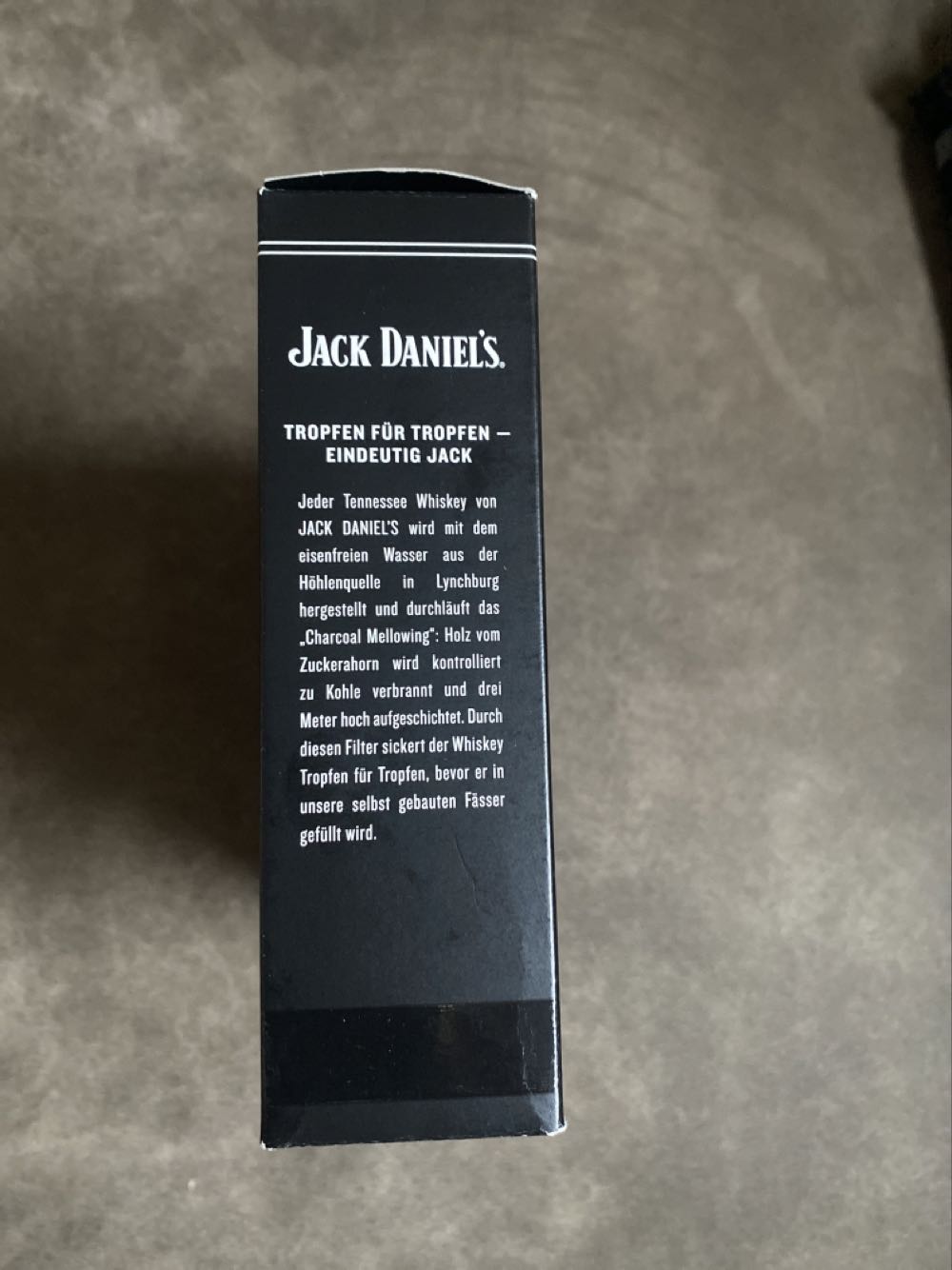Jack daniel‘s Drei Echte Charaktertypen - Jack Daniel’s Distillery, Lynchburg, TN (50 mL) alcohol collectible - Main Image 2