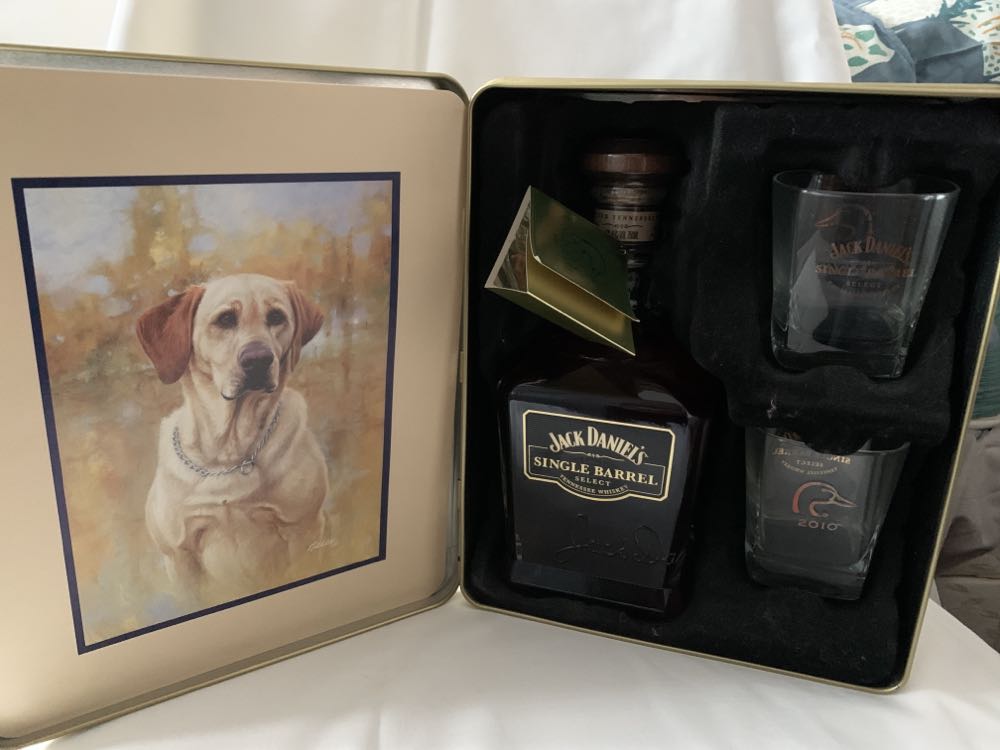 2010 Ducks Unlimited Commemorative Edition - Jack Daniel’s (750 mL) alcohol collectible [Barcode 082184232491] - Main Image 2