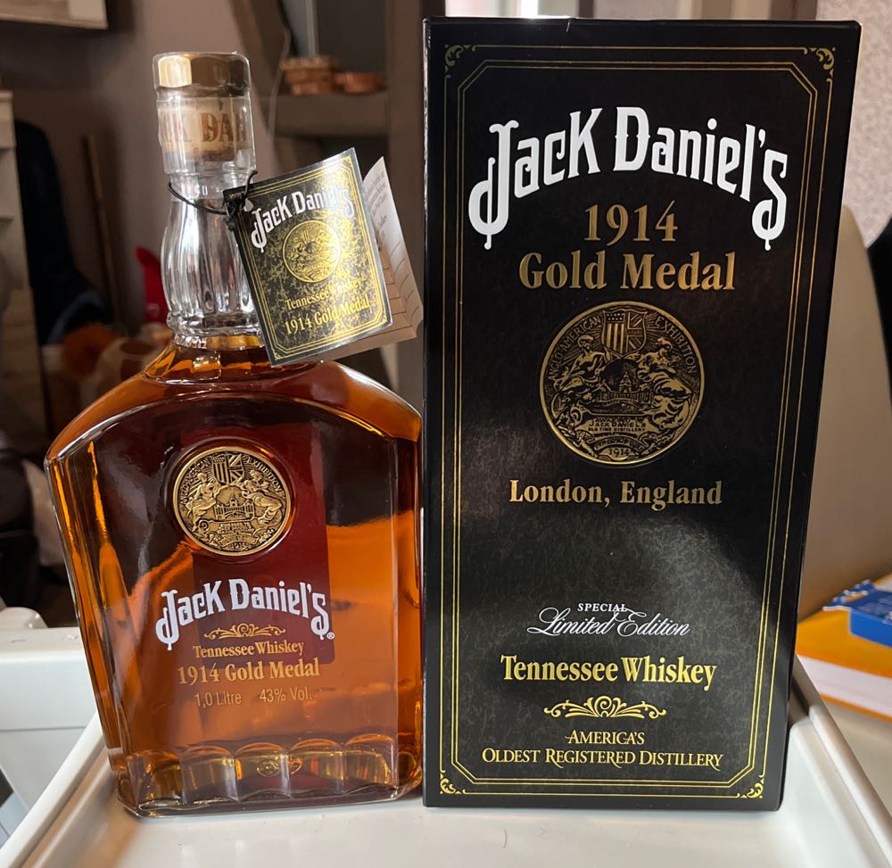 1914 Gold Medal - Jack Daniel Distillery (1 L) alcohol collectible [Barcode 5099873086933] - Main Image 4
