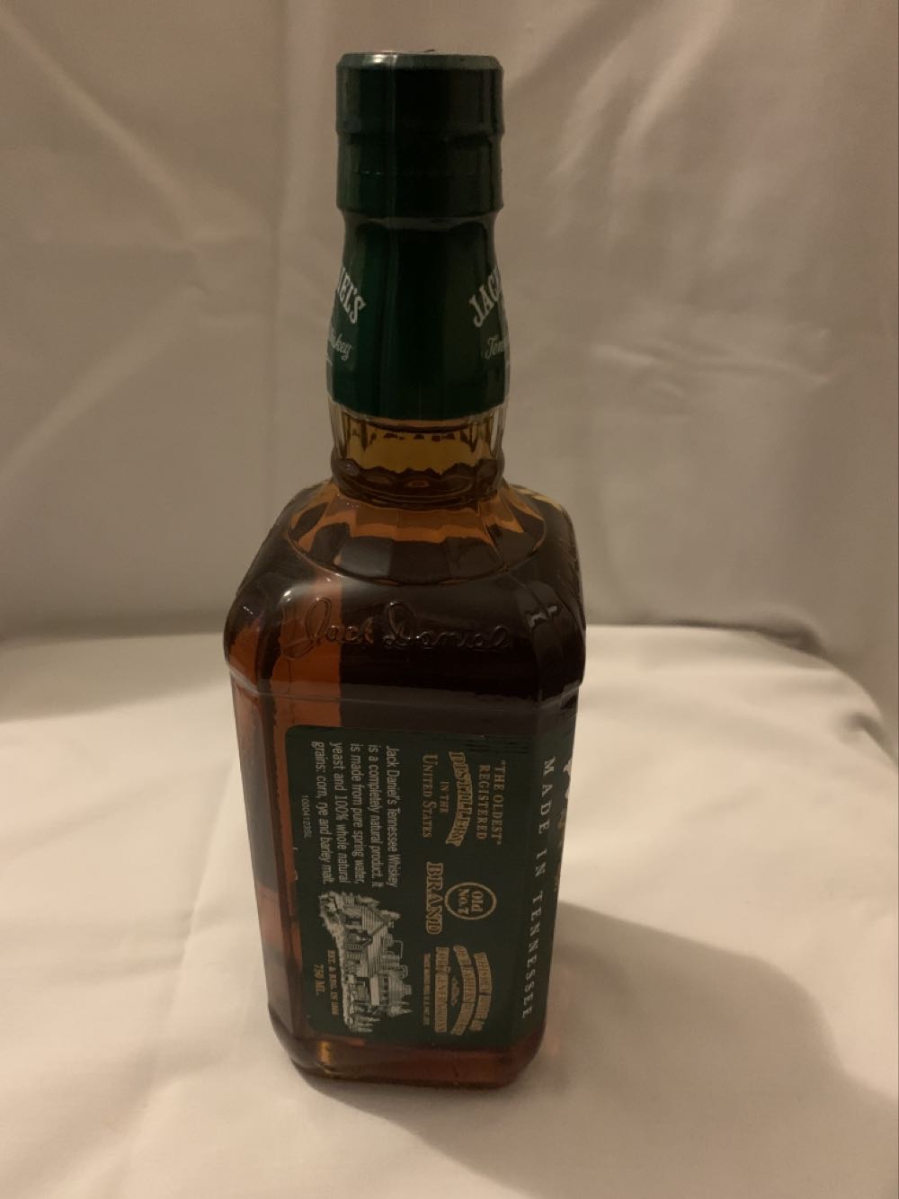 Green Label - Jack Daniel’s (750 mL) alcohol collectible [Barcode 082184090084] - Main Image 4