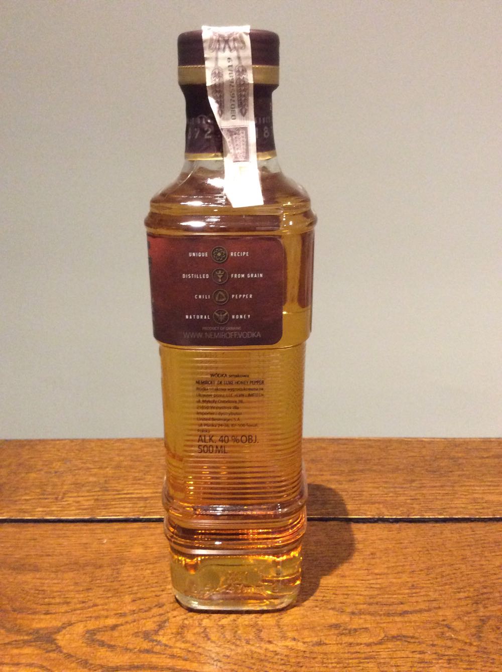 Nemiroff DeLuxe Honey Pepper Vodka 500ml 40% Ukraine - Limited Liability company Ukrainian (500 mL) alcohol collectible [Barcode 4820181424978] - Main Image 2