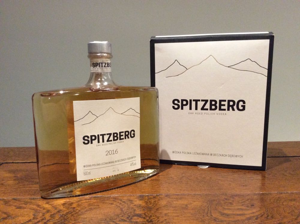 Spitzberg Oak Aged Polish Vodka 500ml 44% Poland - Toorank Polska S.A. (500 mL) alcohol collectible [Barcode 5907522604660] - Main Image 3