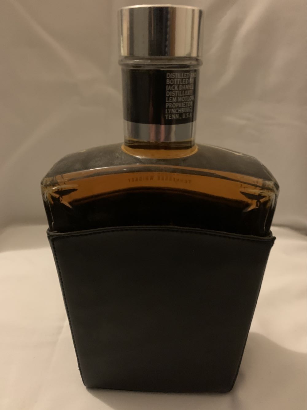 Monogram- Smooth Top - Jack Daniel’s (750 mL) alcohol collectible [Barcode 082184087060] - Main Image 2