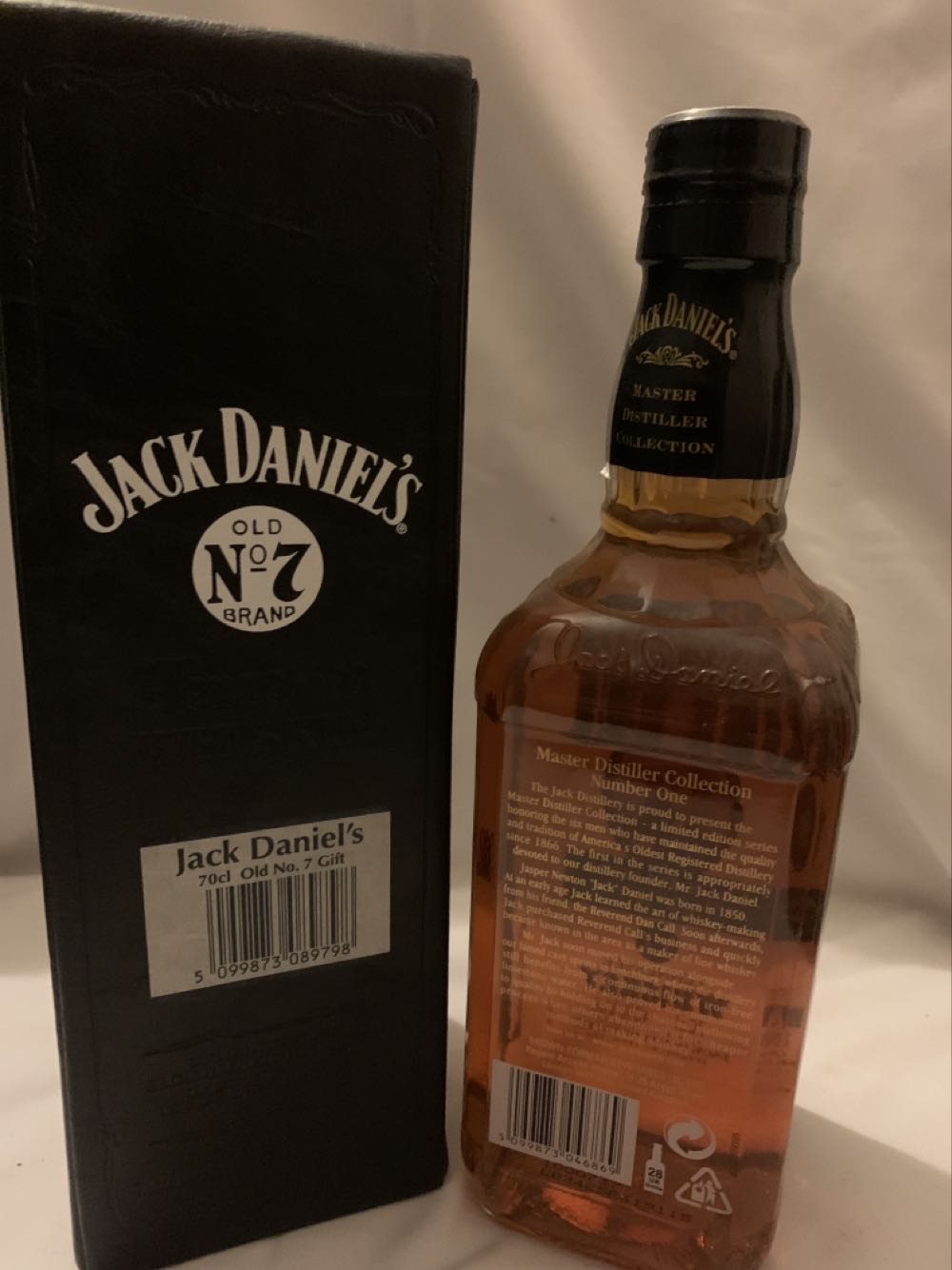 Master Distiller Collection UK #1 - Jack Daniel Distillery (700 mL) alcohol collectible [Barcode 5099873046869] - Main Image 2