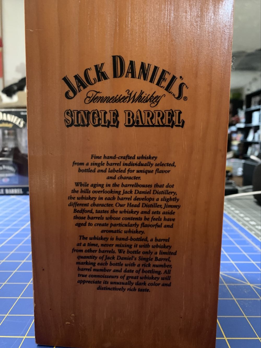 The Barrel Man 2015 - Jack Daniel‘s Distillery (750 mL) alcohol collectible [Barcode 082184087008] - Main Image 3