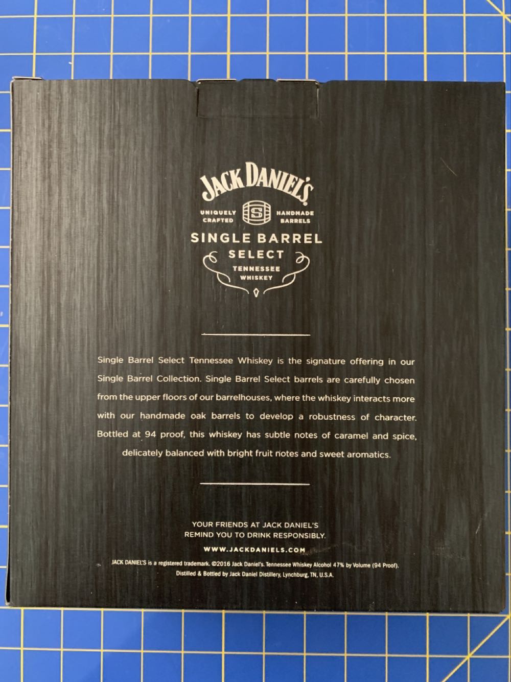 JD Single Barrel Gift Set - Jack Daniel Distillery (750 mL) alcohol collectible [Barcode 082184046791] - Main Image 2