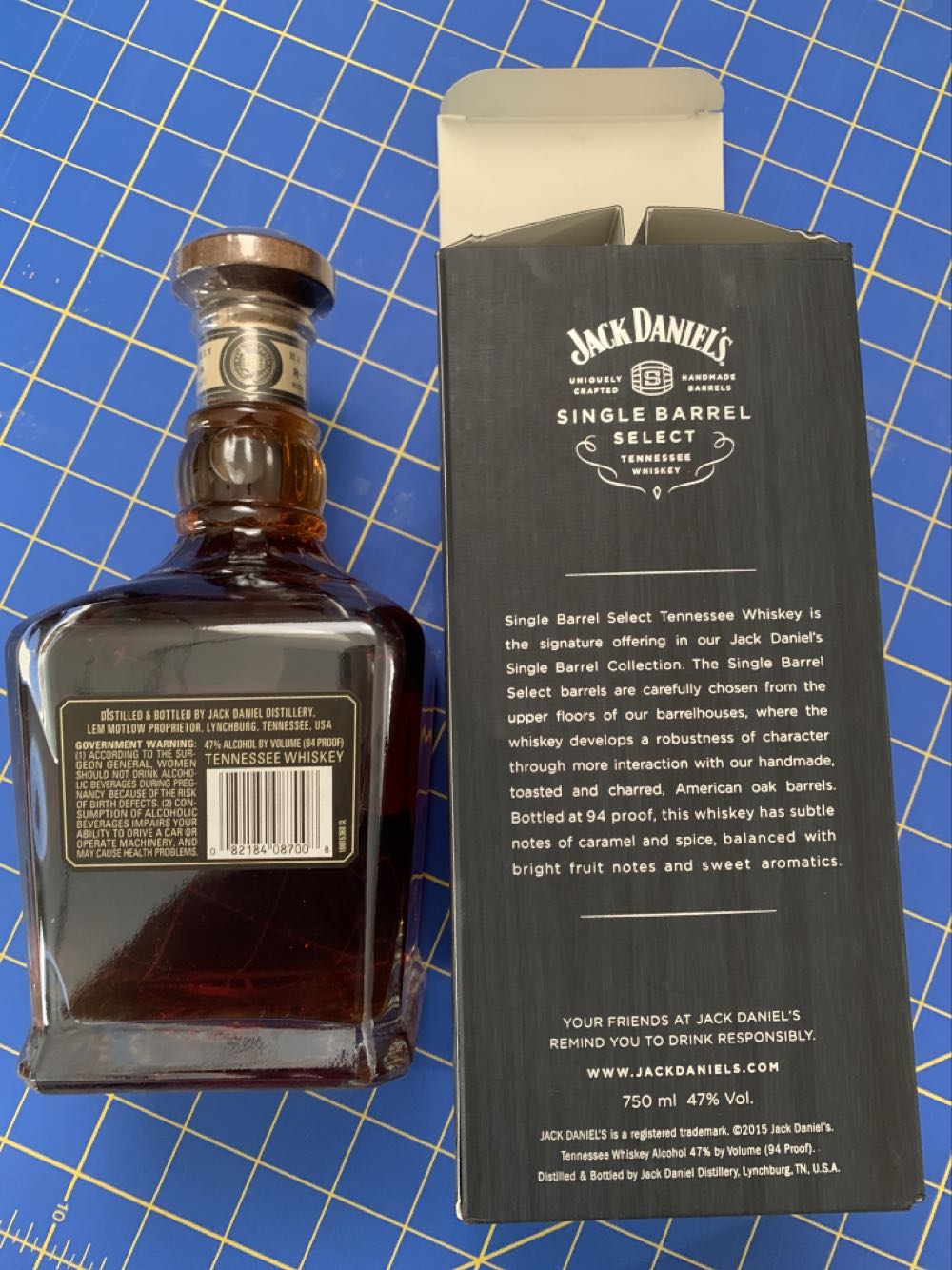 Single Barrel Select - Jack Daniel Distillery (750 mL) alcohol collectible [Barcode 082184087008] - Main Image 2