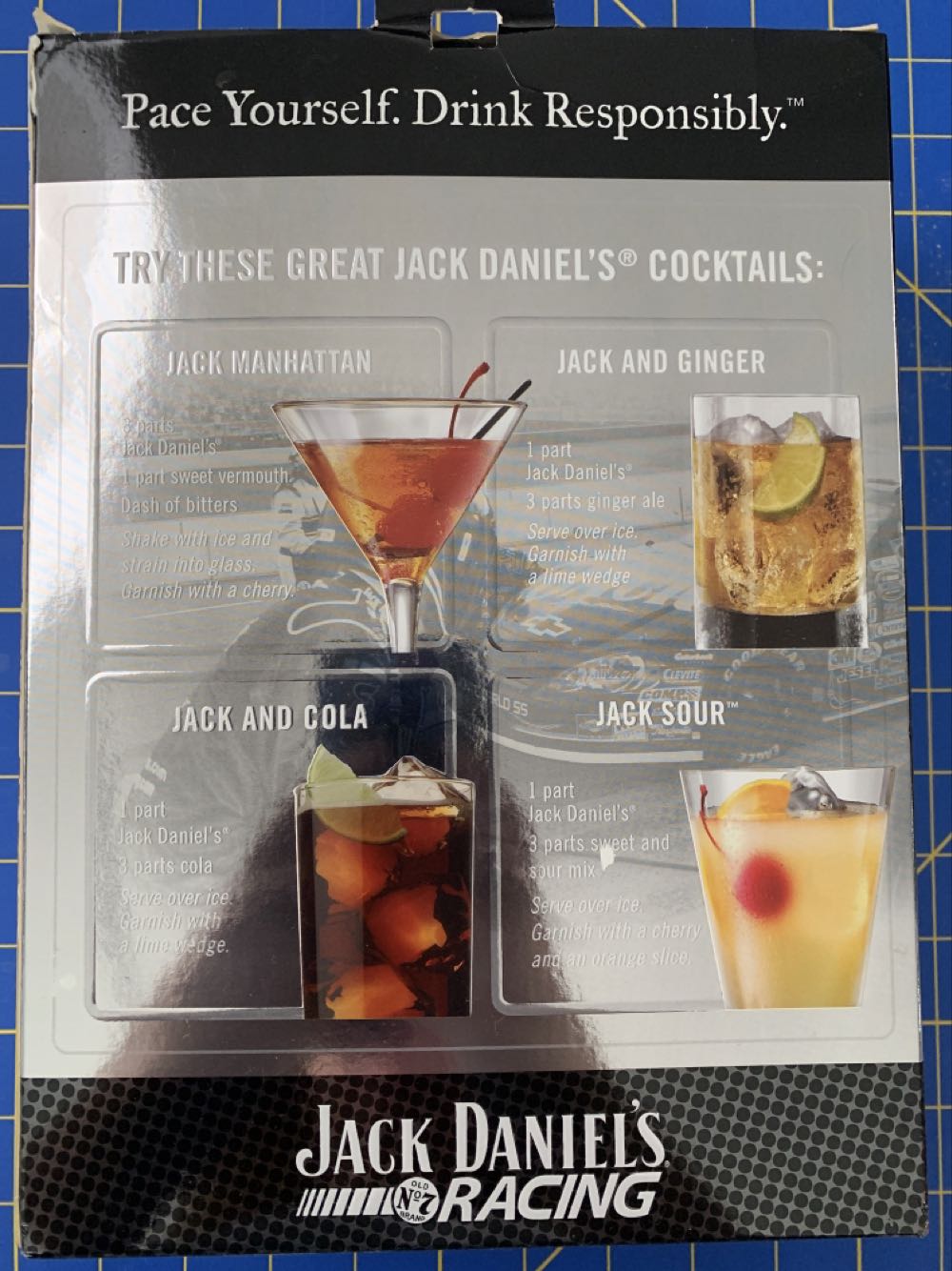 Jack Daniel’s Racing Gift Set - Jack Daniel Distillery (750 mL) alcohol collectible [Barcode 082184224960] - Main Image 2