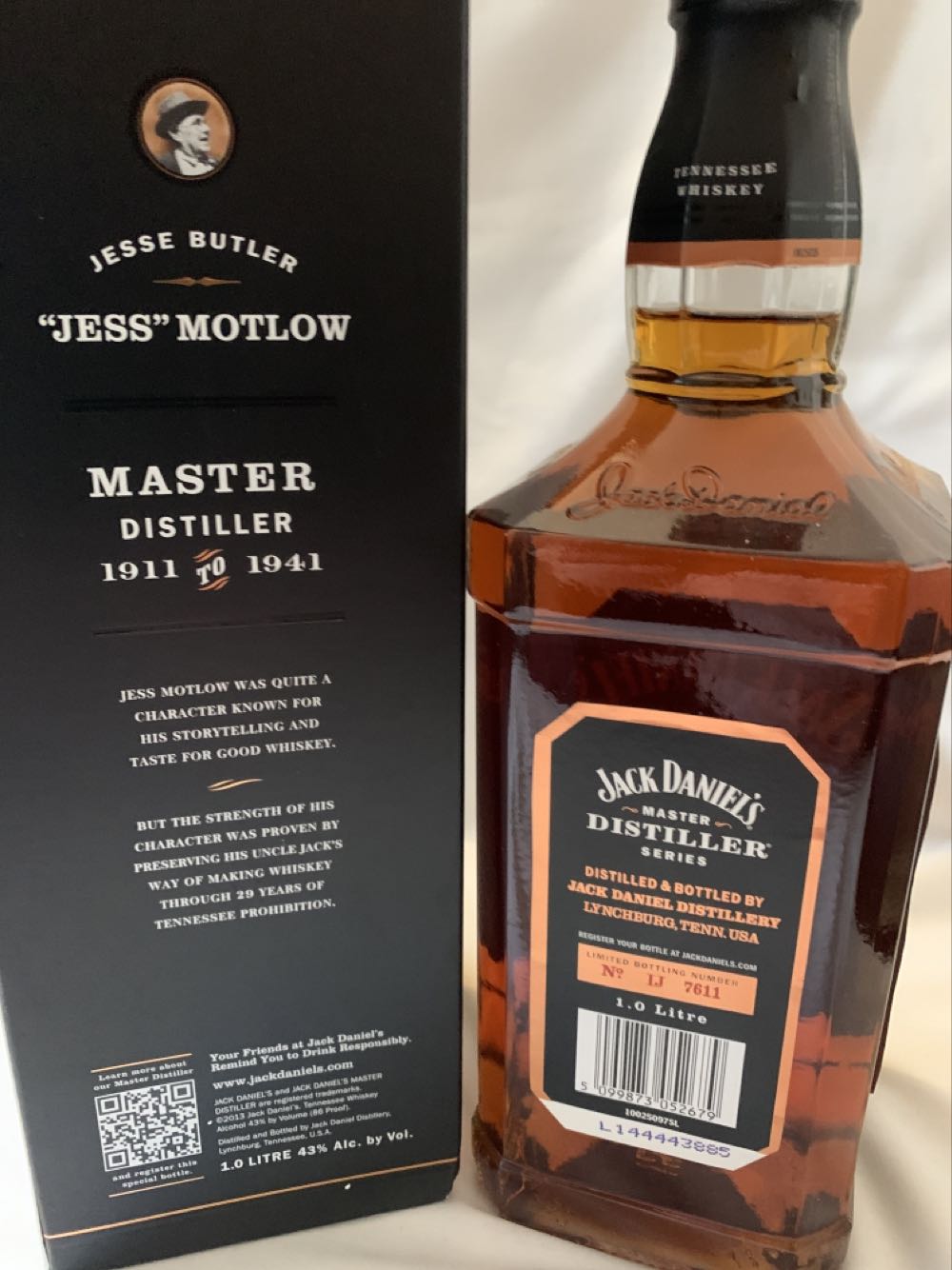Master Distiller 3 - Jack Daniel‘s Distillery (1 L) alcohol collectible [Barcode 5099873052679] - Main Image 2