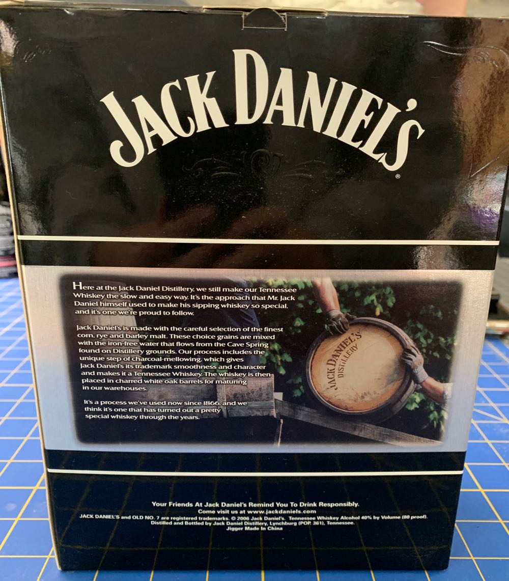 Set 1 Black Label With Metal Shots - Jack Daniel Distillery (375 mL) alcohol collectible [Barcode 082184090510] - Main Image 2