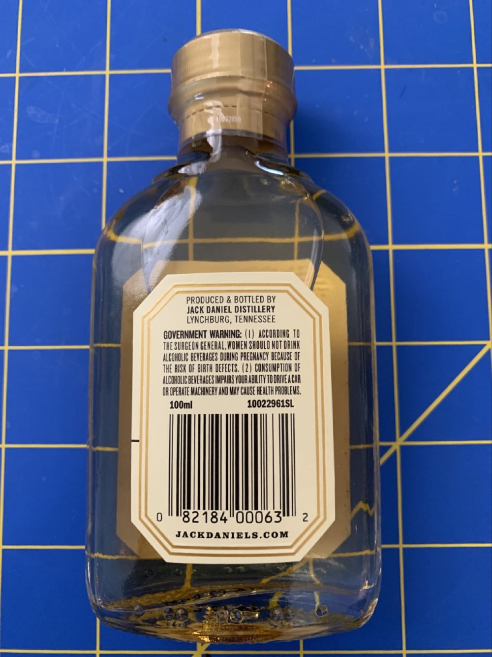 Honey - Jack Daniel’s Distillery, Lynchburg, TN (100 mL) alcohol collectible [Barcode 082184000632] - Main Image 2