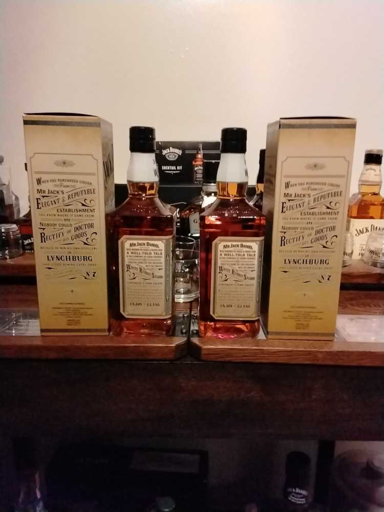 White Rabbit Saloon Bottle - 120th Anniversary  - Jack Daniel‘s Distillery (700 mL) alcohol collectible [Barcode 5099873052914] - Main Image 4